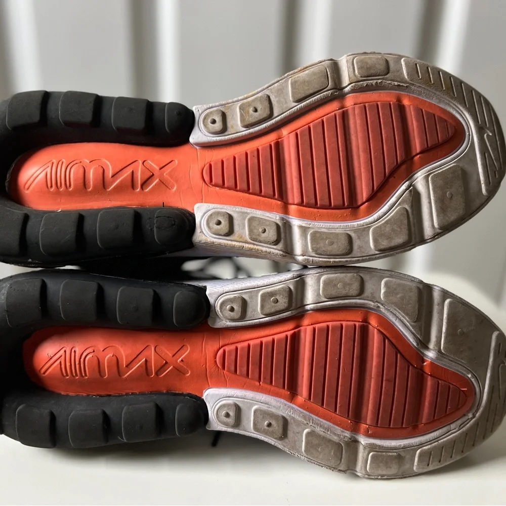 Nike Men’s Air Max 270, size 8. - Picture 5 of 6
